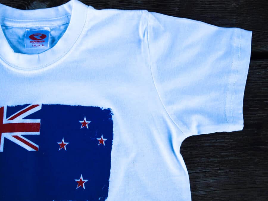 niño-camiseta-NZ-blanca