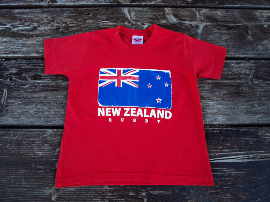 niño-camiseta-NZ-roja