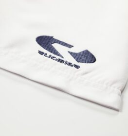 pantalonblanco_logob pantalonblanco_logob